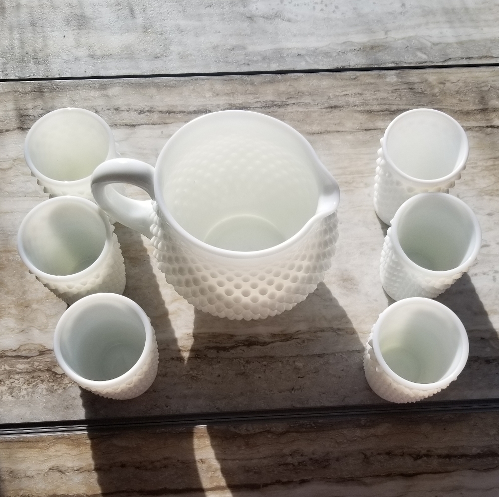 𝐅𝐄𝐍𝐓𝐎𝐍 𝐇𝐨𝐛𝐧𝐚𝐢𝐥 𝐌𝐢𝐥𝐤 𝐆𝐥𝐚𝐬𝐬 𝐏𝐢𝐭𝐜𝐡𝐞𝐫 𝐒𝐞𝐭 - Picture 4 of 10